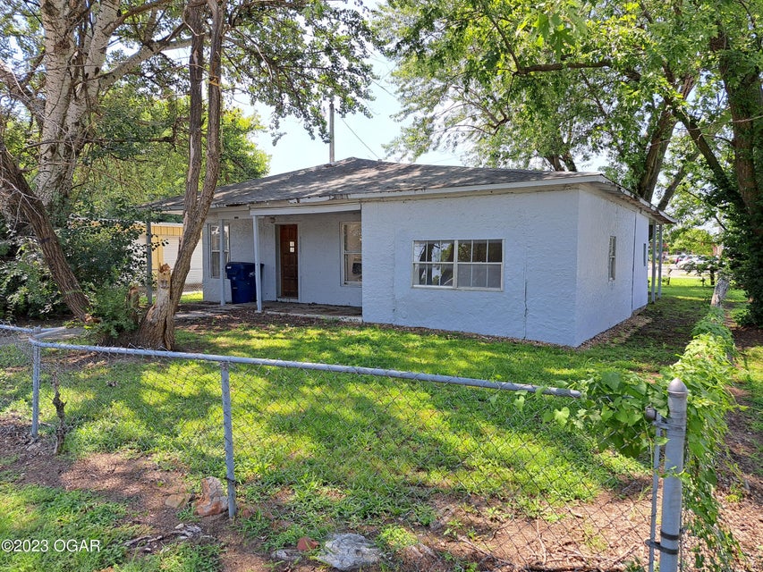 1903 East Ave Baxter Springs, KS 66713