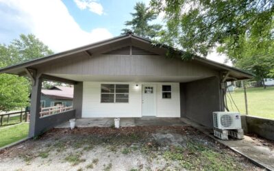 624 1/2 E. South Street, Neosho, MO 64850