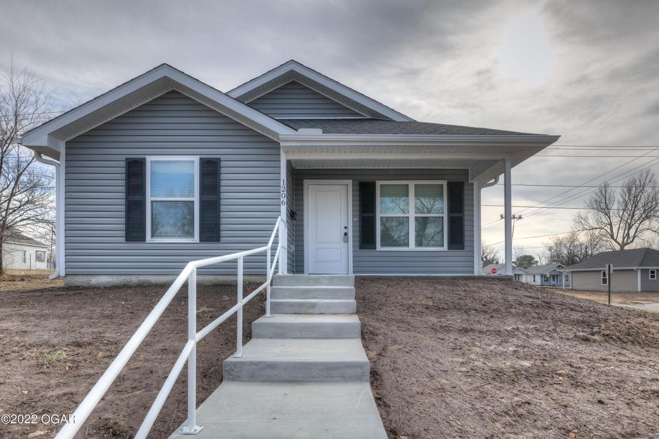 1206 E Hill Street, Joplin, MO, 64801